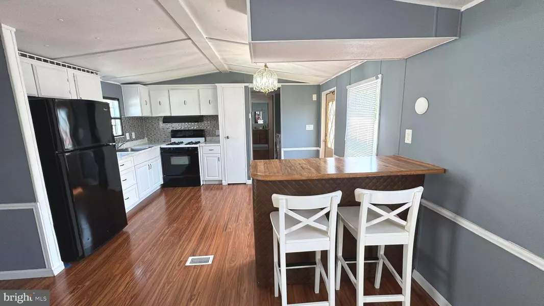 29 ROCKYWOOD LANE, Essex, MD 21221