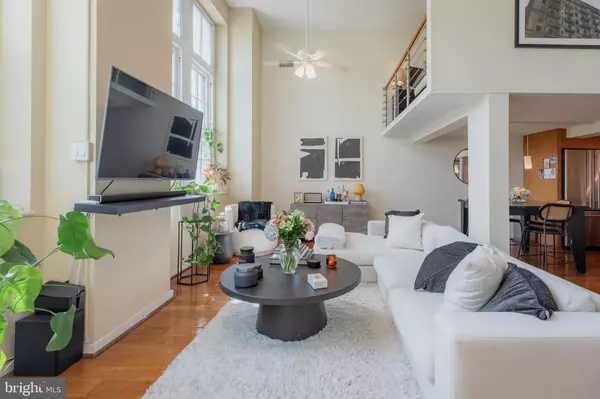 Philadelphia, PA 19107,1023 CLINTON ST #303