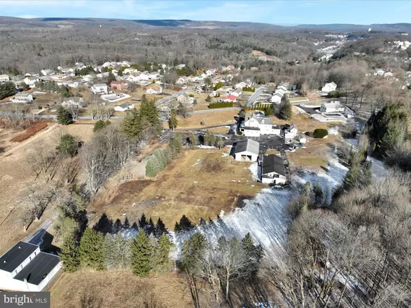 Pottsville, PA 17901,141 BULLS HEAD RD