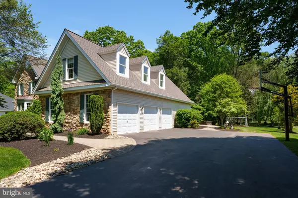 Plainsboro, NJ 08536,3 WHEATSHEAF CT