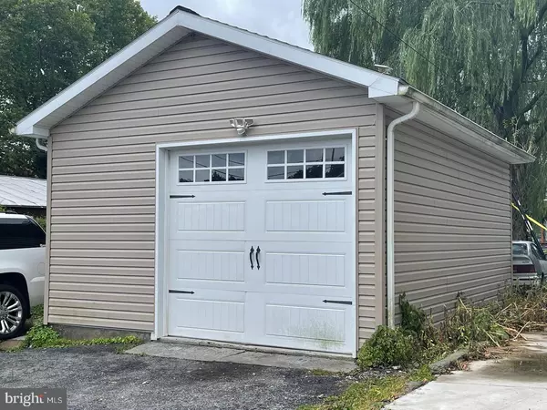 Annville, PA 17003,133 W MAIN ST