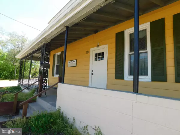 Elmer, NJ 08318,326 S MAIN ST