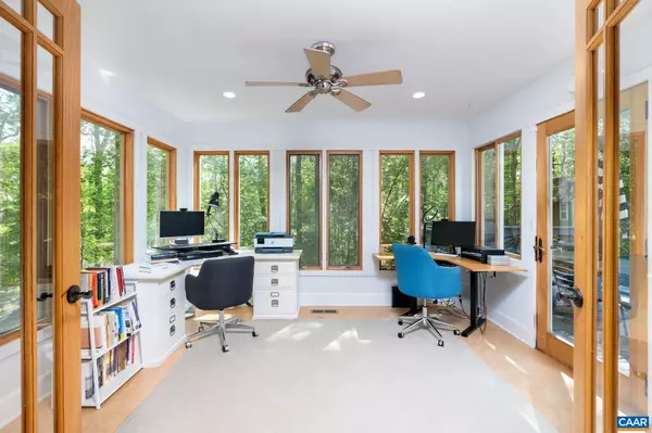 Charlottesville, VA 22901,2051 WHIPPOORWILL RD