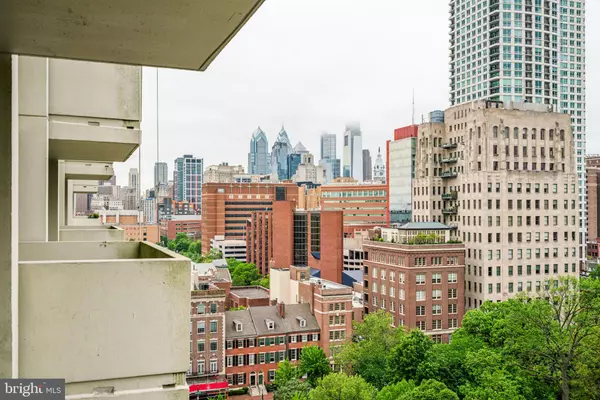 Philadelphia, PA 19106,604-36 S WASHINGTON SQ #1408