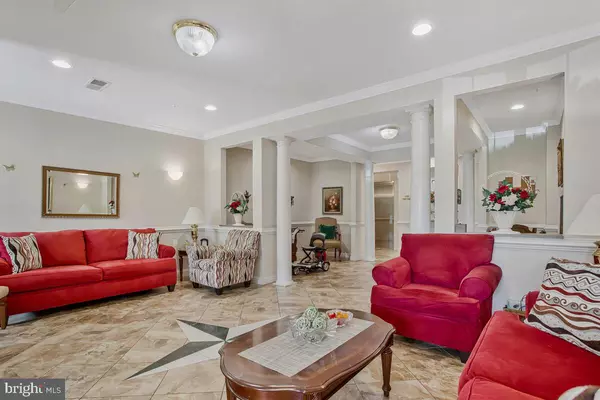 Upper Marlboro, MD 20774,13301 NEW ACADIA LN #207