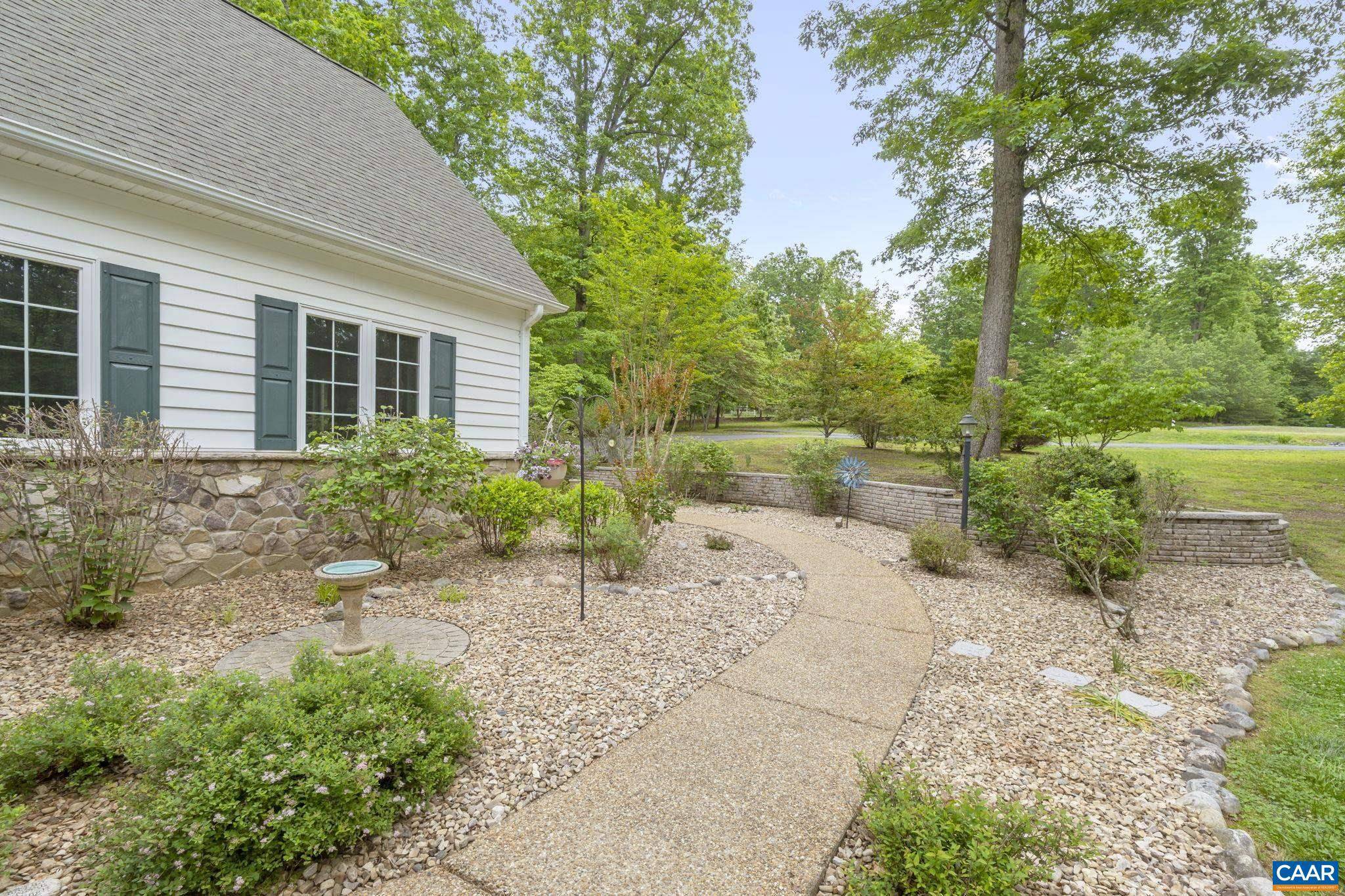 Palmyra, VA 22963,143 CHAPEL CT