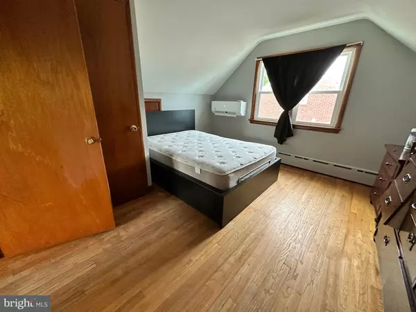 Morrisville, PA 19067,320 BARCLAY AVE