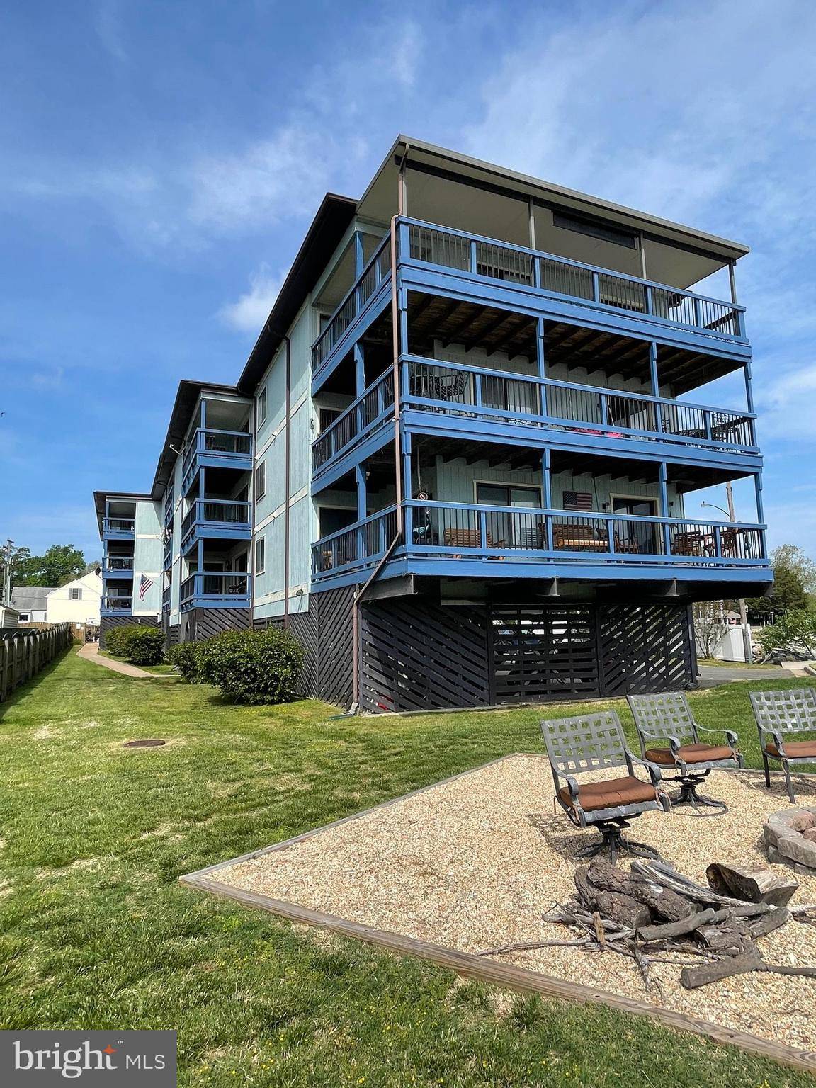 Colonial Beach, VA 22443,715 WASHINGTON AVE #9