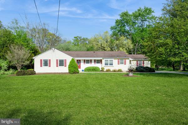 19 WHIPPOORWILL WAY, Belle Mead, NJ 08502