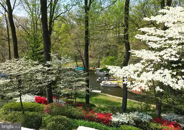 Falls Church, VA 22041,3504 PINETREE TER