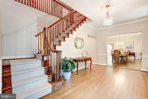 Potomac, MD 20854,9203 OAKLYN TER