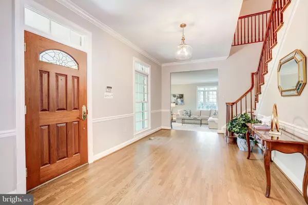 Potomac, MD 20854,9203 OAKLYN TER