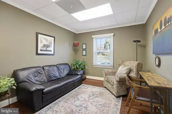 Fairfax, VA 22030,10474 ARMSTRONG ST