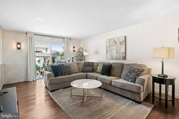 Sewell, NJ 08080,56 E HOLLY AVE