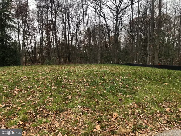 830 CEDAR AVE, Essex, MD 21221