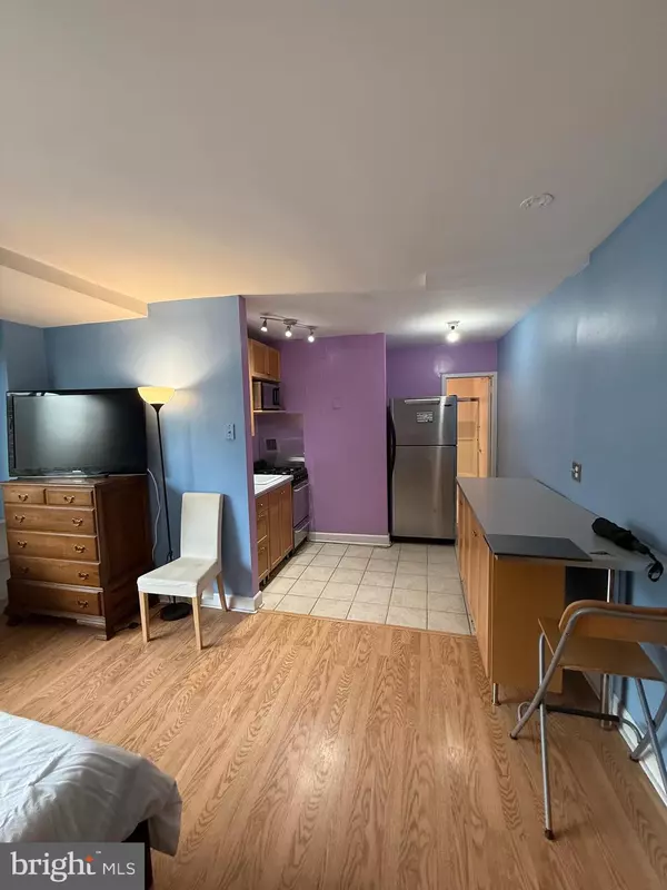 Arlington, VA 22209,1121 ARLINGTON BLVD #737