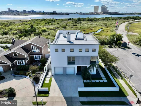 2 OCEAN DR W, Brigantine, NJ 08203