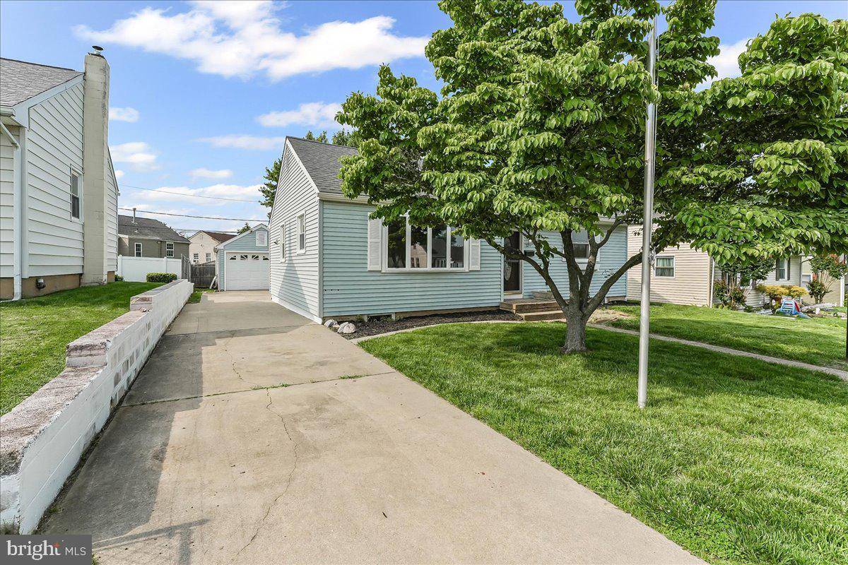 New Castle, DE 19720,37 LOUISE RD