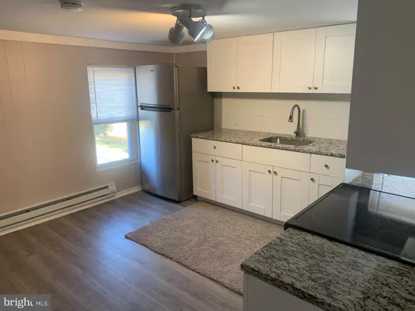 Paulsboro, NJ 08066,101 W BUCK ST #APT C