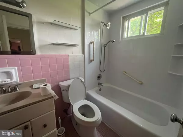 Philadelphia, PA 19131,3725 MIMI CIR