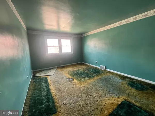 Philadelphia, PA 19131,3725 MIMI CIR