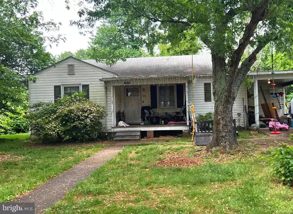 9289 DAVIES LN, King George, VA 22485