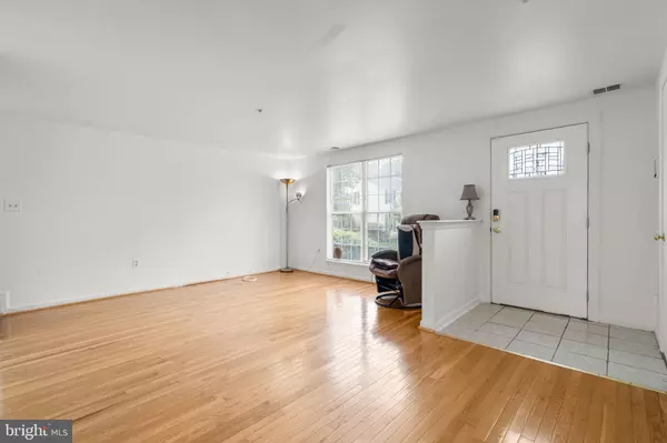 Capitol Heights, MD 20743,5136 CRANMER WAY