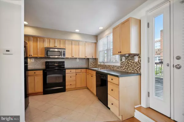 Philadelphia, PA 19129,3621 WINONA ST