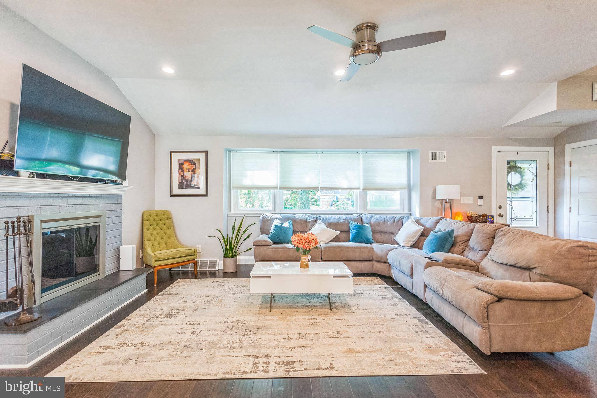 Ambler, PA 19002,853 TENNIS AVE