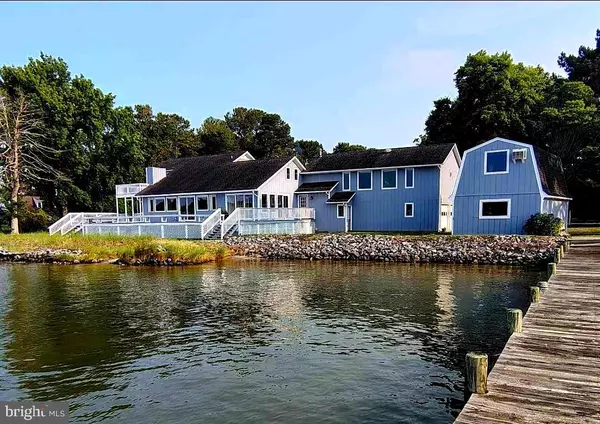 Kilmarnock, VA 22482,2215 DITCHLEY ROAD