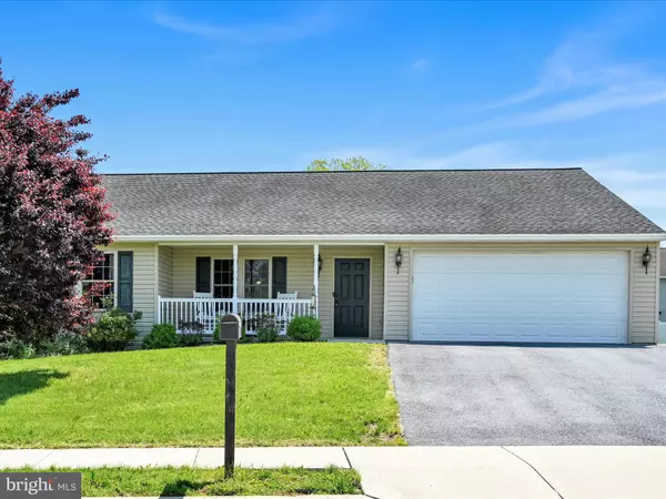 2240 NANCY LEE AVE, Lebanon, PA 17042