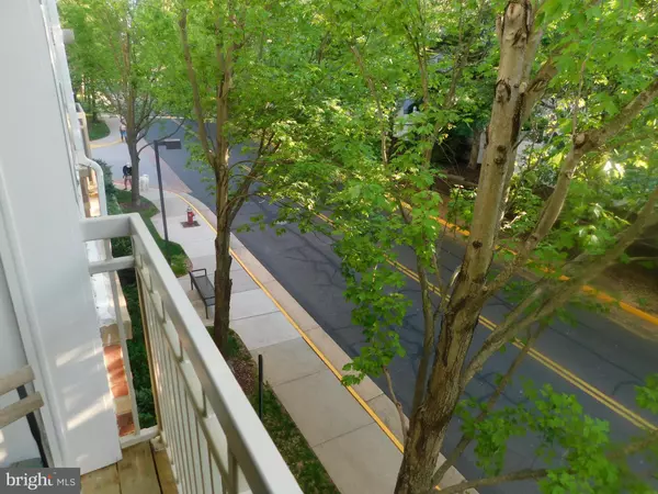 Vienna, VA 22181,2791 CENTERBORO DR #273