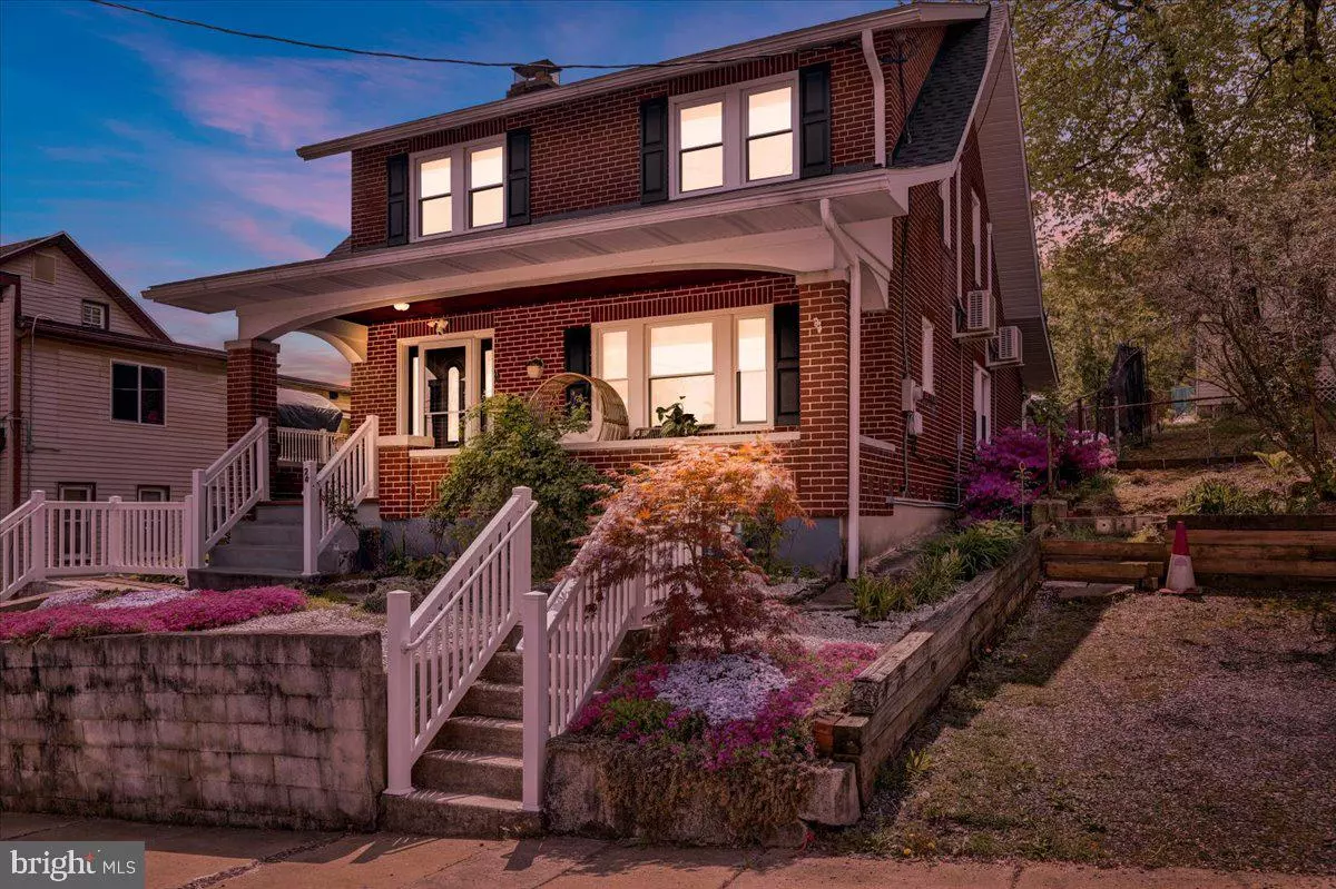 Mohnton, PA 19540,24 WALNUT ST