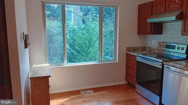 Springfield, VA 22152,6010 TIMBER HOLLOW LN