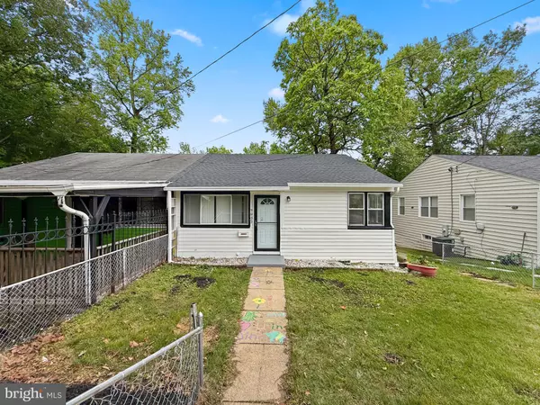 Landover, MD 20785,7905 GREENLEAF RD