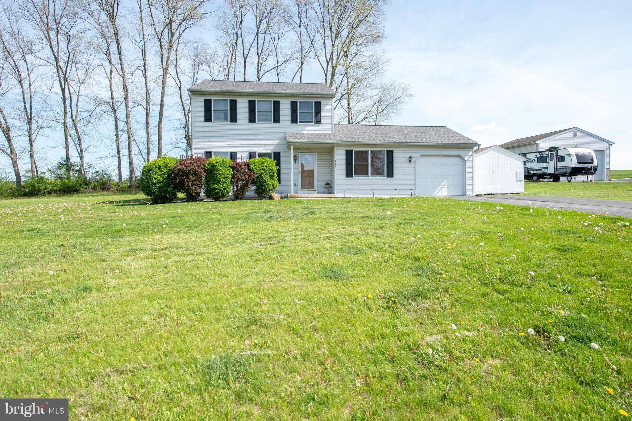 331 GRANDVIEW CIR, Honey Brook, PA 19344