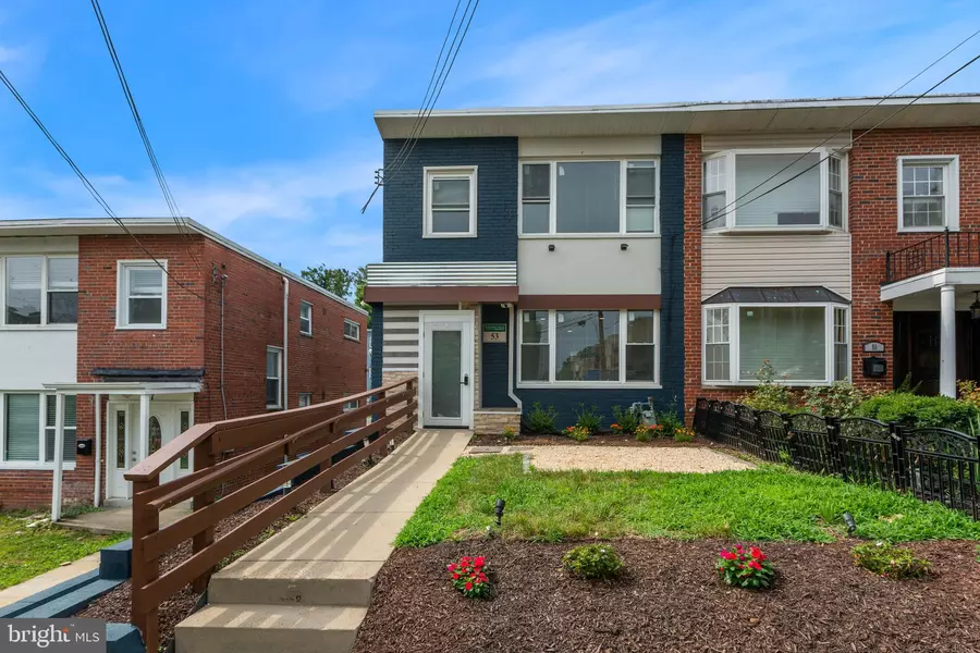53 VICTOR ST NE #1, Washington, DC 20011