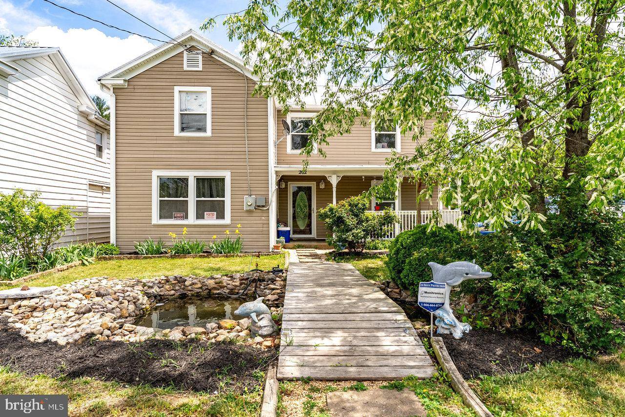 202 JACKSON AVE, Elkton, VA 22827