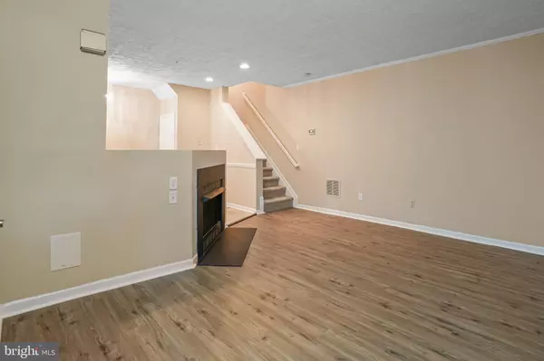 Bowie, MD 20716,3707 ELMCREST LN
