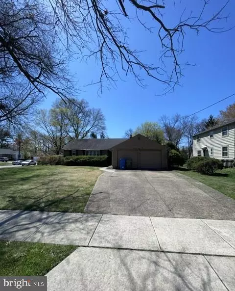 1324 BEAVERBROOK DR, Cherry Hill, NJ 08034