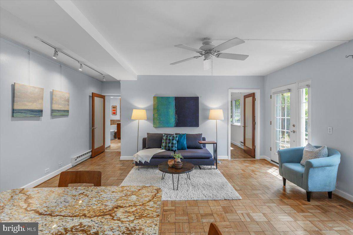 Alexandria, VA 22302,3322 CORYELL LN