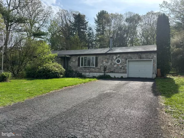 415 FOREST INN RD, Lehighton, PA 18235