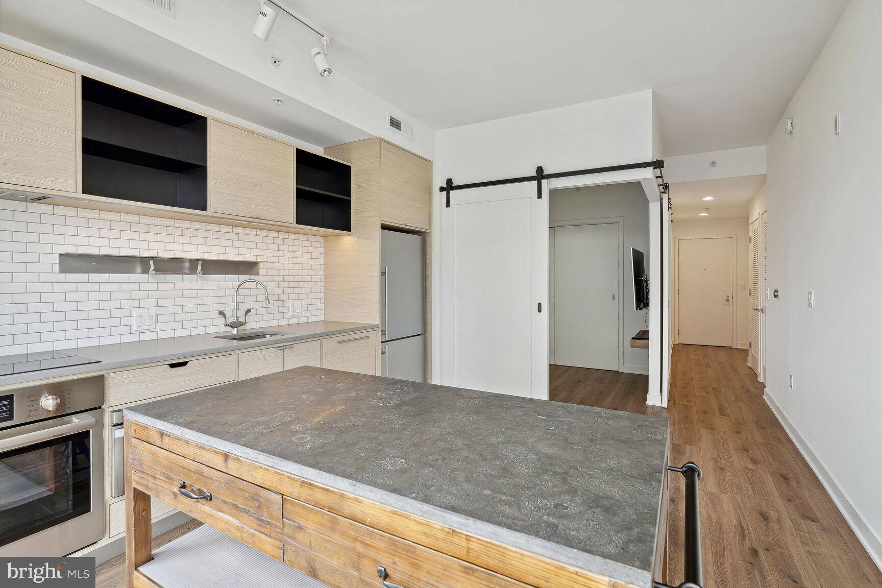 Washington, DC 20001,2030 8TH ST NW #PH-5