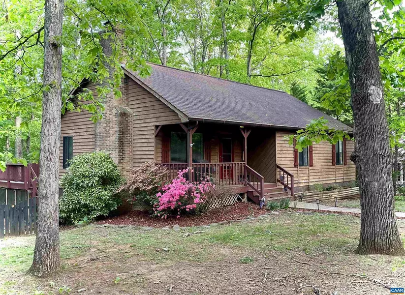 10 DARBY LN, Palmyra, VA 22963