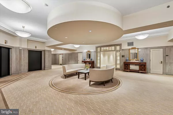 Philadelphia, PA 19103,1600-18 ARCH ST #1706