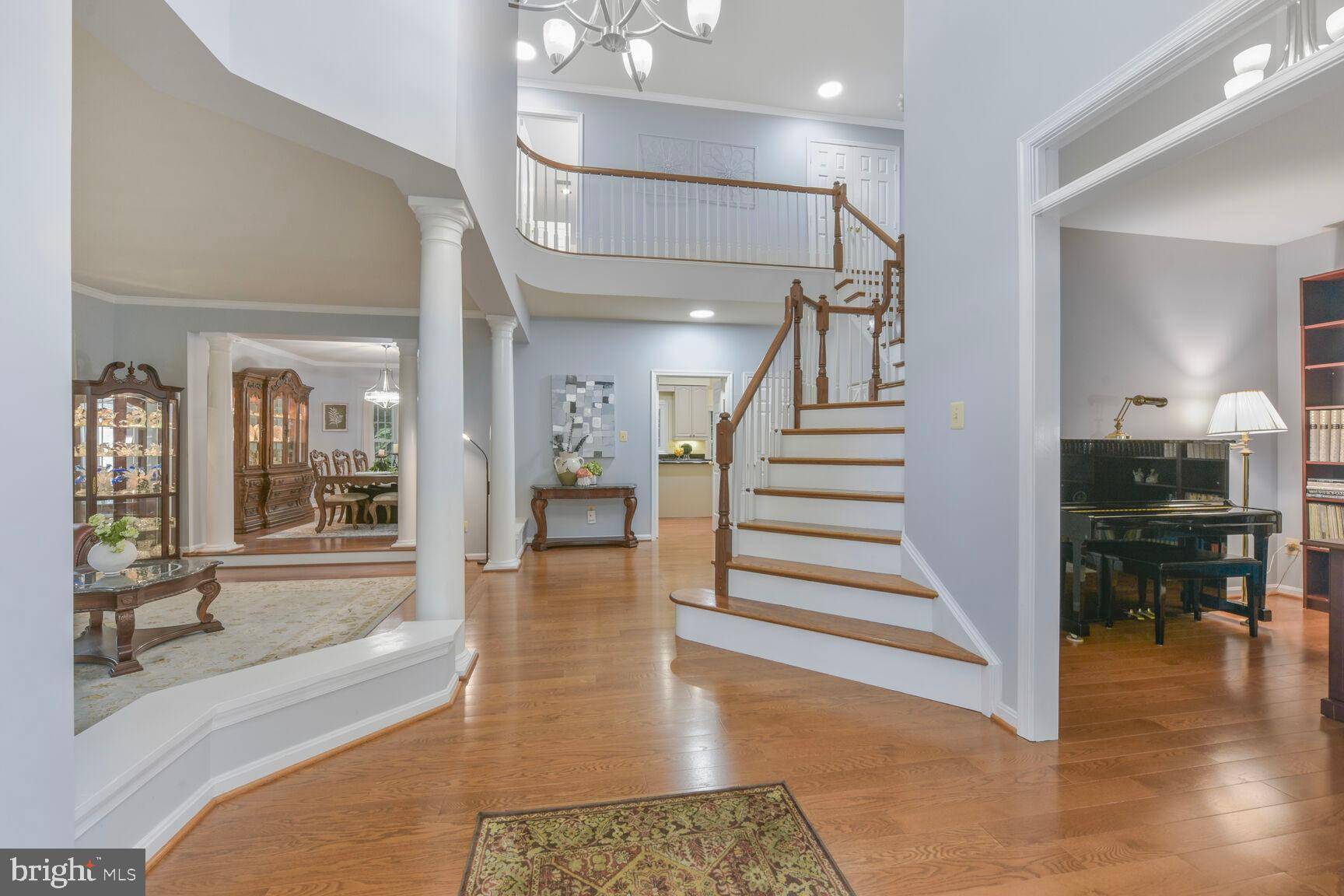 Springfield, VA 22153,8102 CREEKVIEW DR