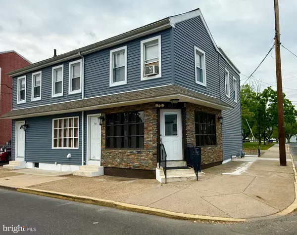 121 POND ST, Bristol, PA 19007
