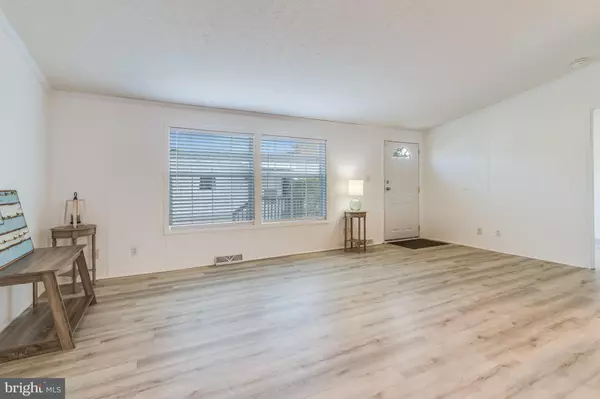 Rehoboth Beach, DE 19971,7 COLONIAL LN