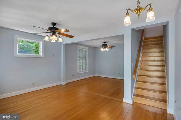 Ashland, VA 23005,104 CHAPMAN ST