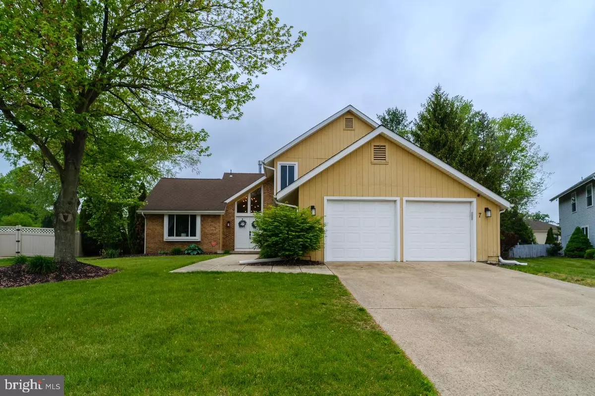 Sewell, NJ 08080,7 KNOLL CT